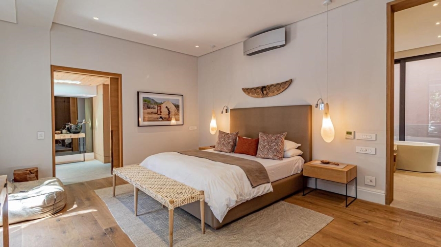 To Let 3 Bedroom Property for Rent in Green Point Western Cape
